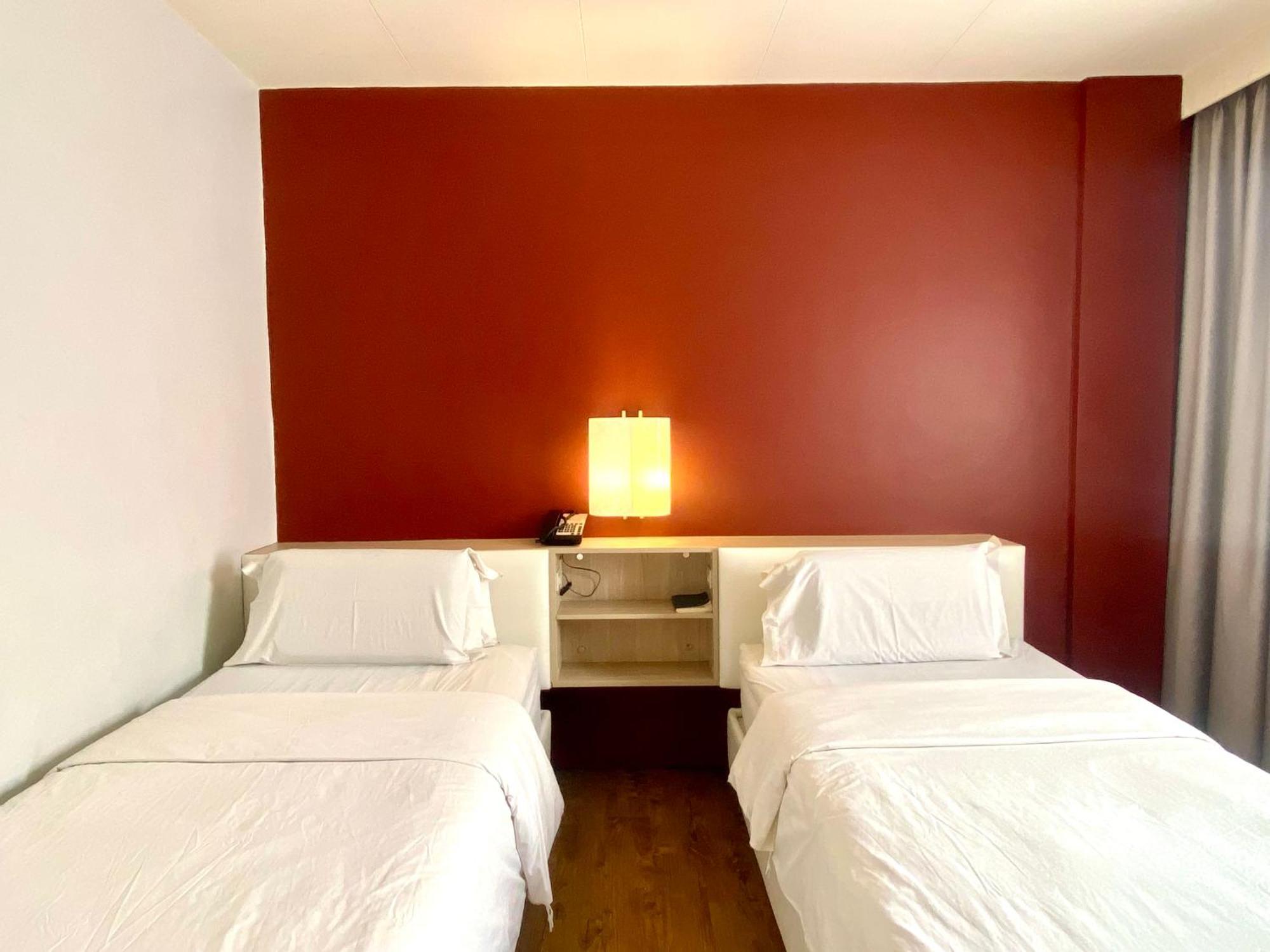 Circle Inn Hotel And Suites Bacolod Extérieur photo