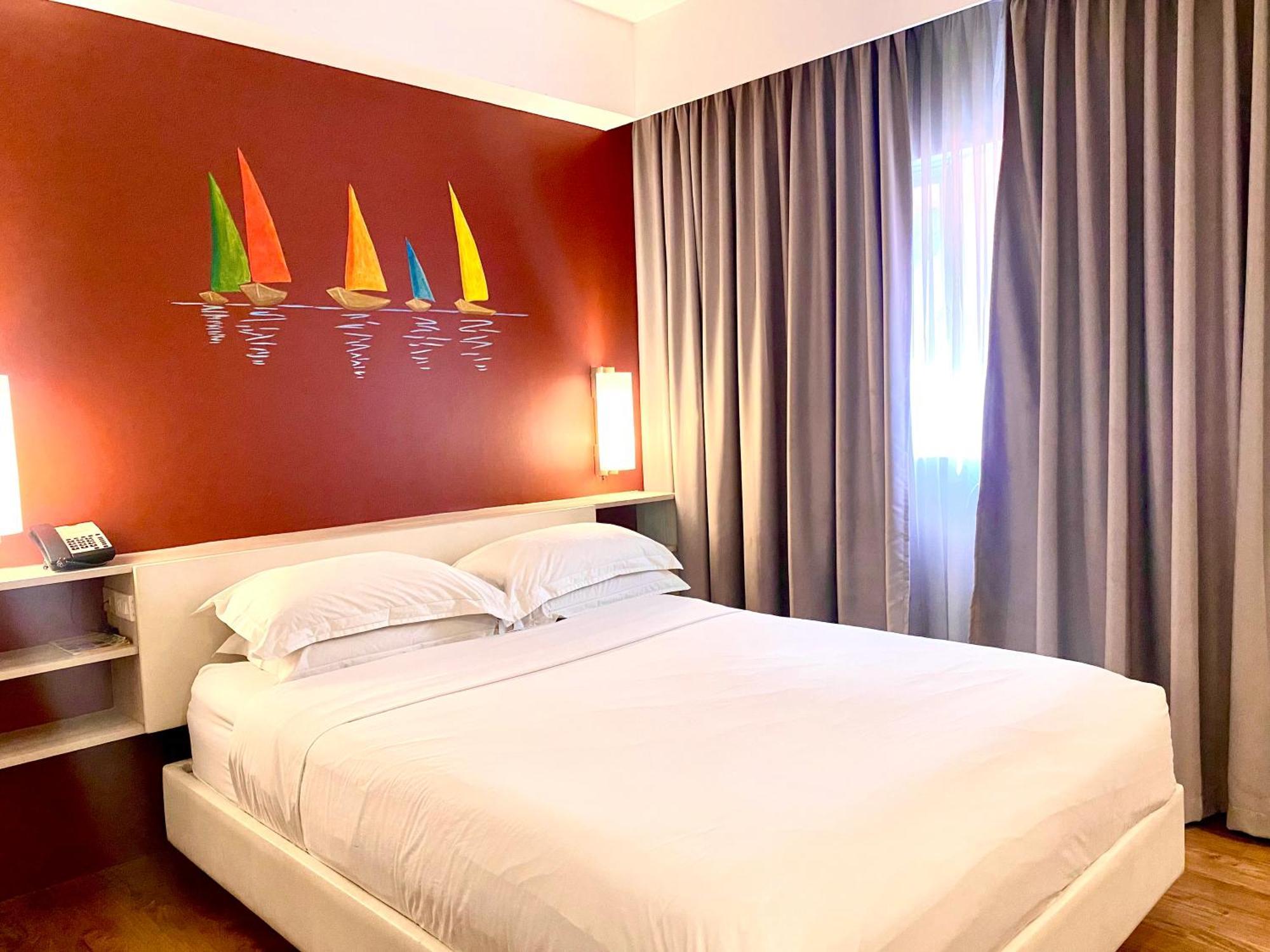 Circle Inn Hotel And Suites Bacolod Extérieur photo