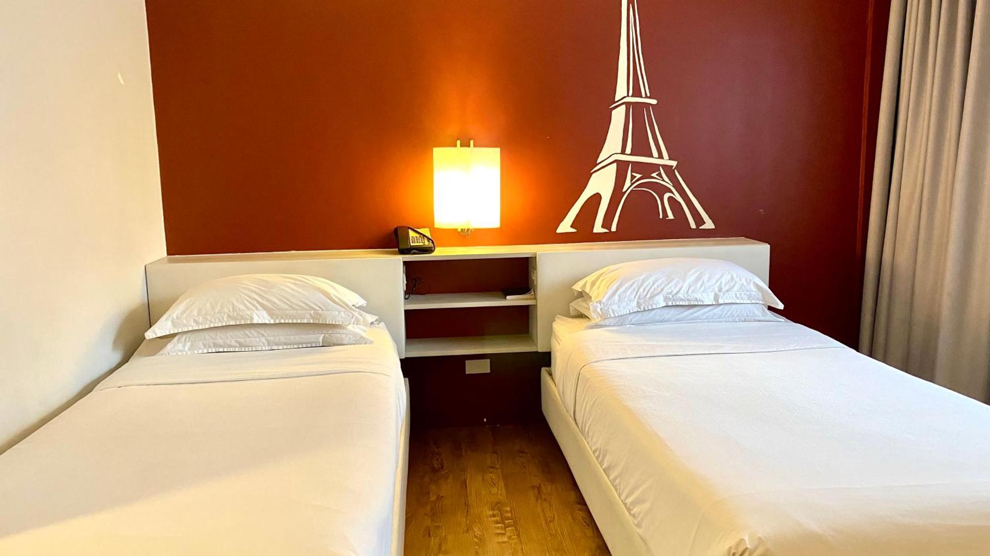 Circle Inn Hotel And Suites Bacolod Extérieur photo