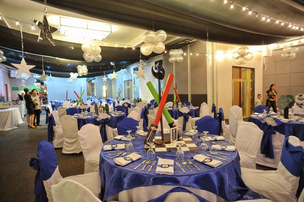 Circle Inn Hotel And Suites Bacolod Extérieur photo